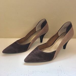 NWOT Seychelles Brown Leather and Suede Pump